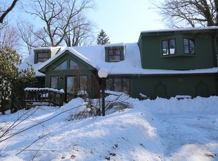 30 Semon Rd, Huntington, NY 11743