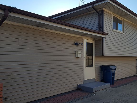 3rd image of 14538 S Mozart Ave