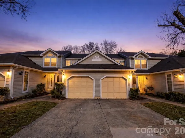 1319 Maple Shade Ln, Charlotte, NC 28270