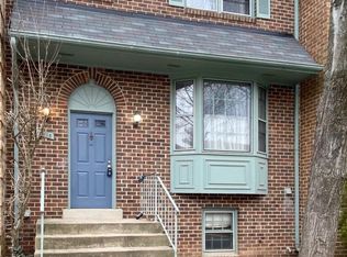2868 Kelly Sq, Vienna, VA 22181