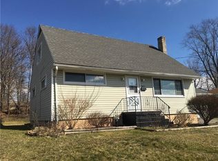 343 Patt Dr, Farrell, PA 16121