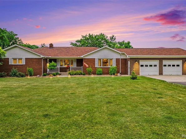 2180 Hurst Rd, Saint Clair, MI 48079