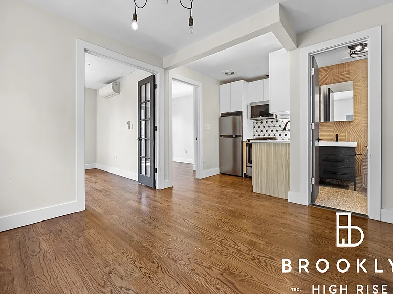 659 Hancock St #3B — Photo 3