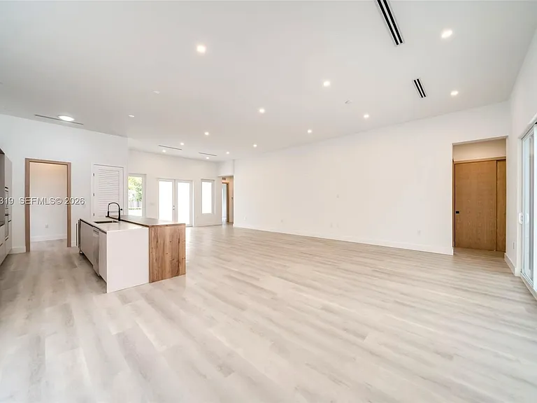 8990 N Miami Ave — Photo 20
