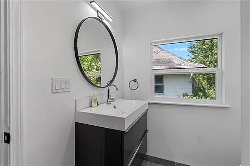 3627 Woodland Ave — Photo 17