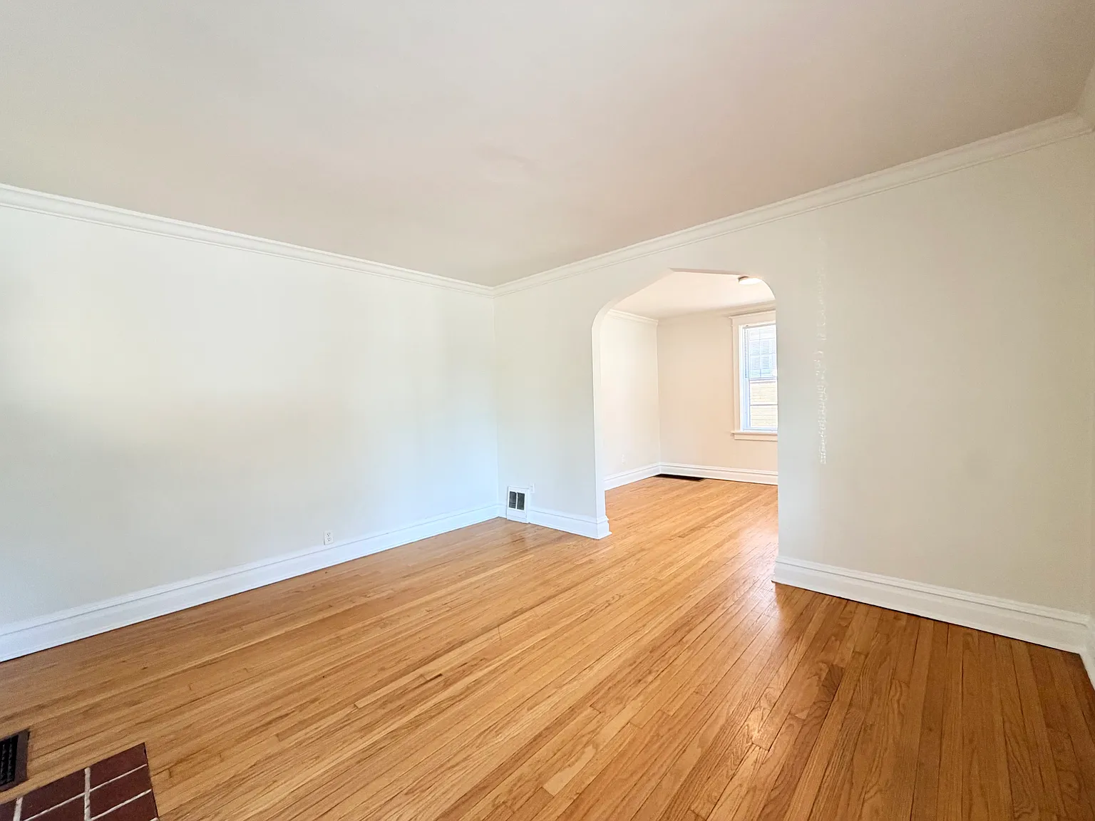 1 bed, 1000 sqft, $1,195 — Photo 4