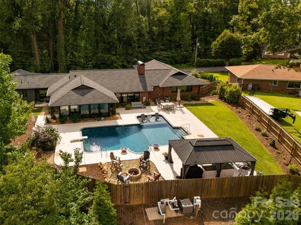 167 Maehill Pl SW, Lenoir, NC 28645