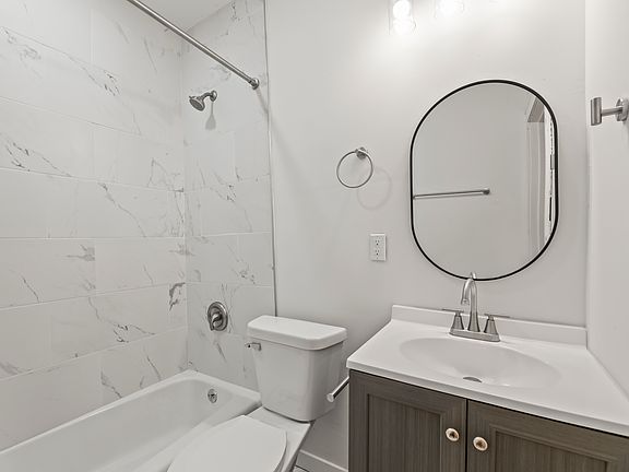 4th image of W180S7705 Pioneer Dr #3