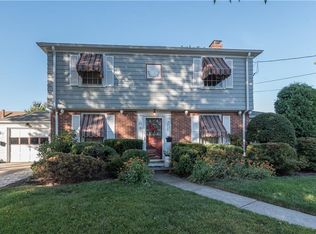25 Fairfield Rd, Cranston, RI 02910