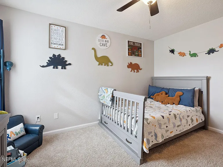 936 Capitol Pkwy — Photo 20