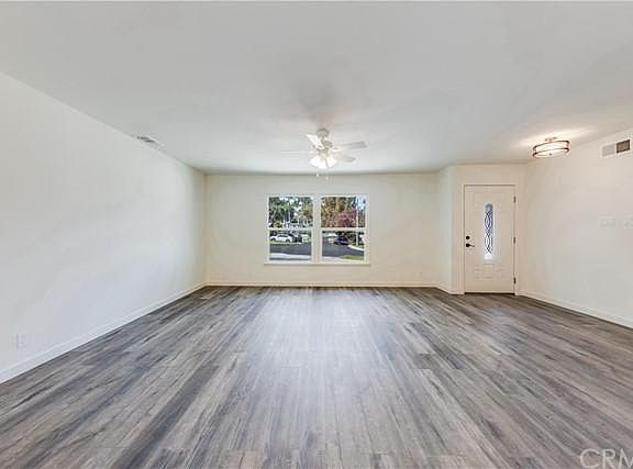 4th image of 1733 E Autumn Dr