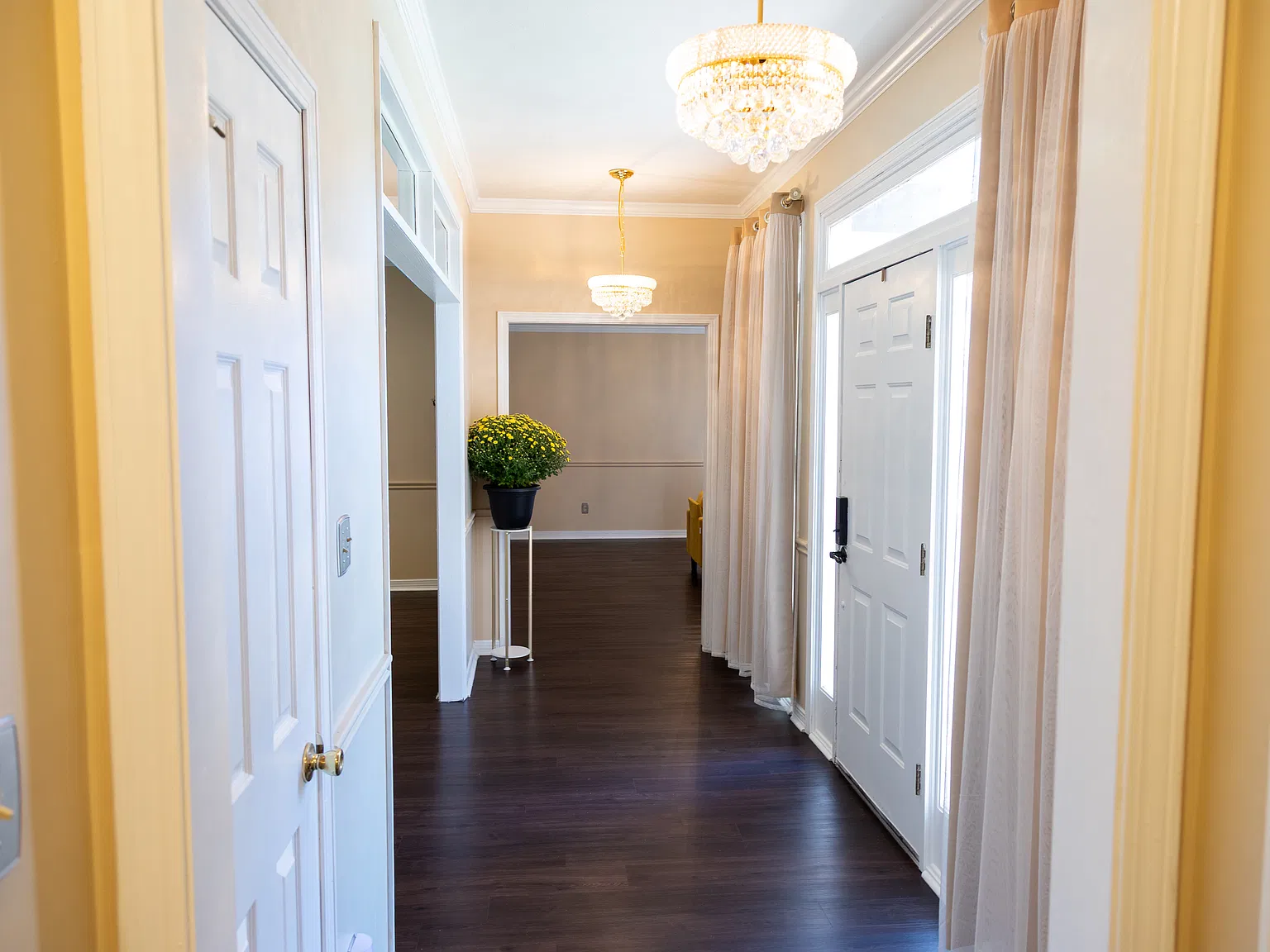 4 bed, 2540 sqft, $1,875 — Photo 2