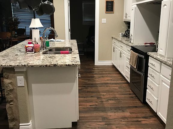 2nd image of 136 Lauren Ct