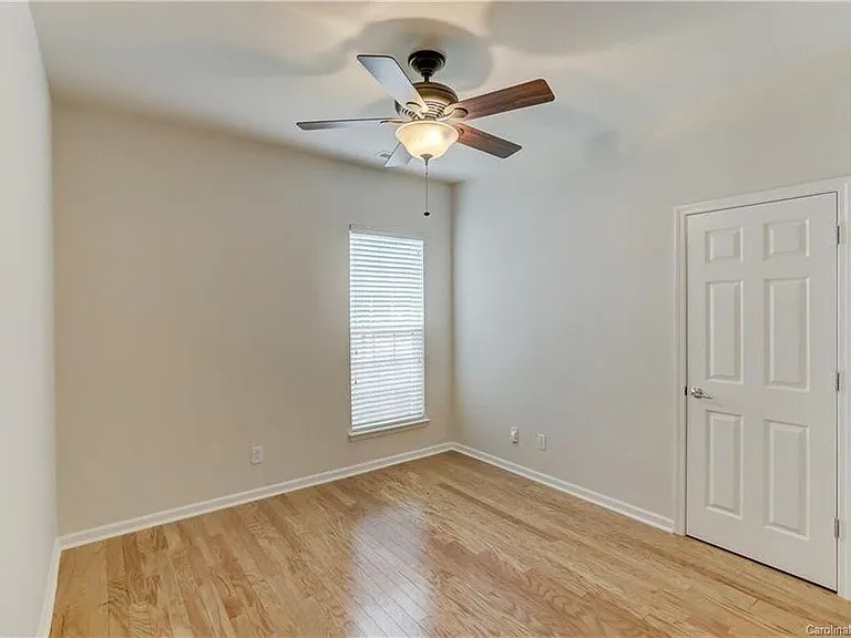 8118 Crater Lake Dr — Photo 23