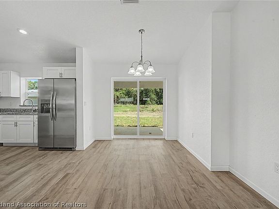 4th image of 2721 W Exeter Rd