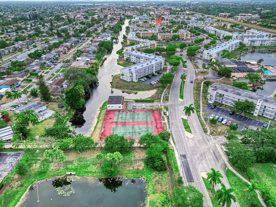 2nd image of 8435 Sunrise Lakes Boulevard #301