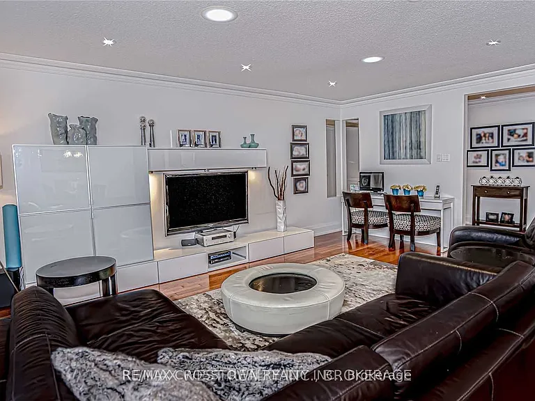 147 Ellis Ave — Photo 8