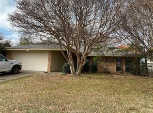 2119 Brentwood Ln, Carrollton, TX 75006