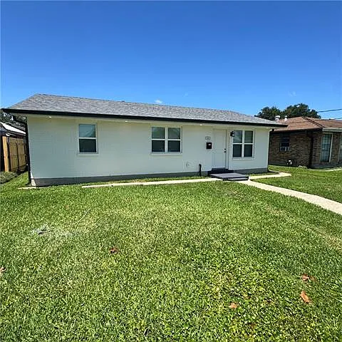 1108 Maryland Ave — Photo 2