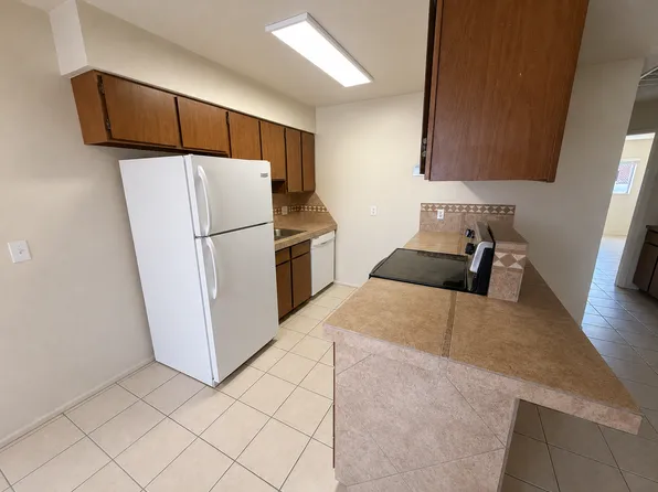 2720 El Dorado Ave N APT 1, Lake Havasu City, AZ 86403