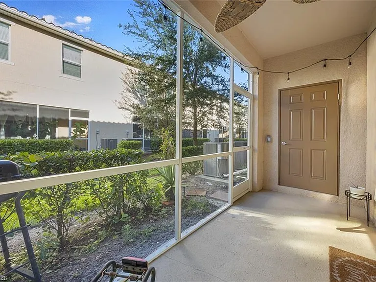 2707 Blossom Way — Photo 27