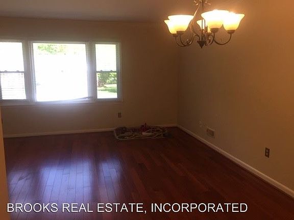 2nd image of 124 Druid Dr