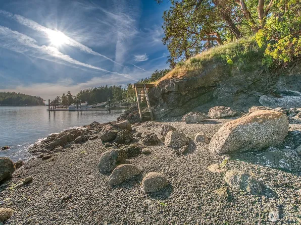 6998 Deer Harbor Rd, Orcas Island, WA 98245