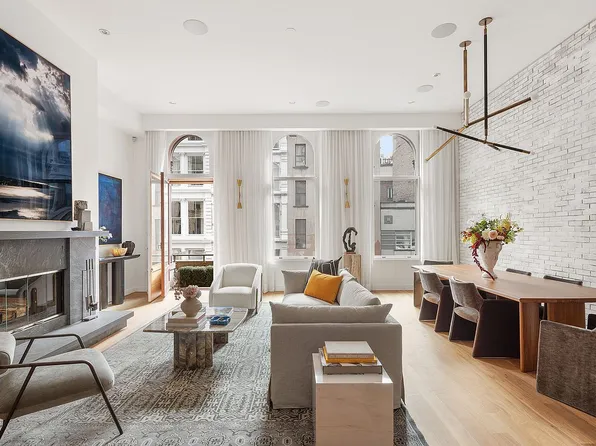 22 Mercer St APT 2D, New York, NY 10013