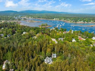 24 Lopaus Point Rd, Bernard, ME 04612