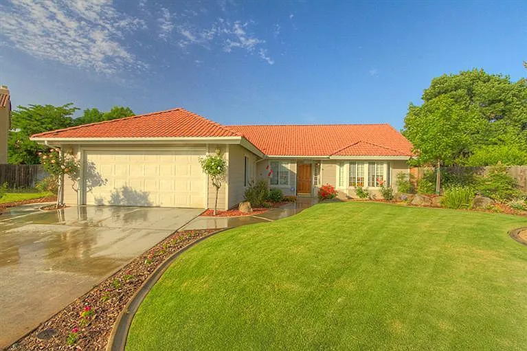 2343 Grapewood Ct photo 1