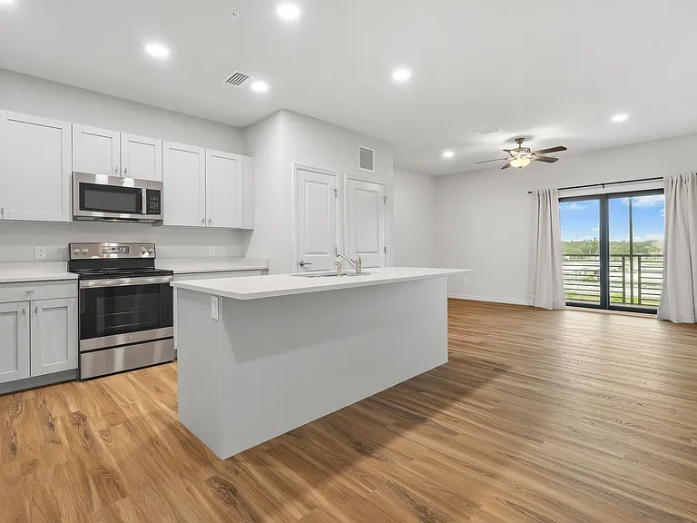The Grove Apartment Homes — Photo 49