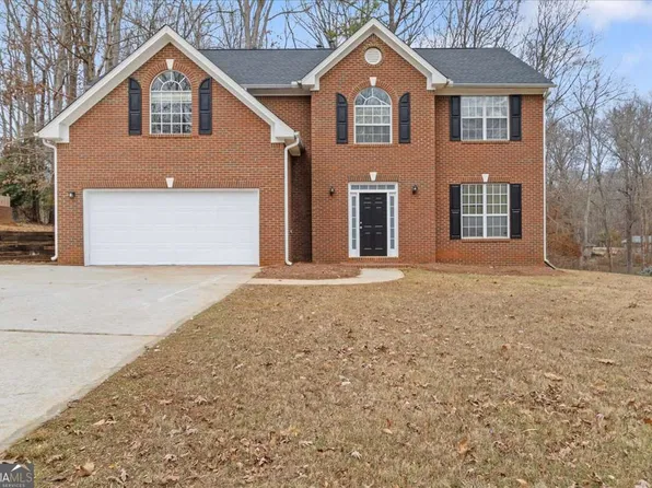 1054 Falls Brooke Dr, Conyers, GA 30094