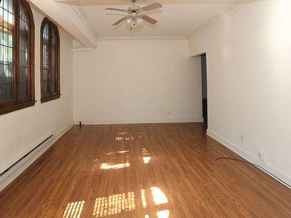 4th image of 4527 N Wolcott Ave