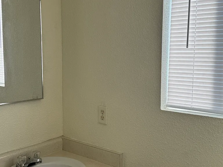 8576 E 39th Pl — Photo 16