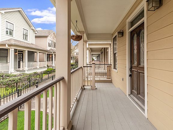 3rd image of 1023 W 15th 1/2 St