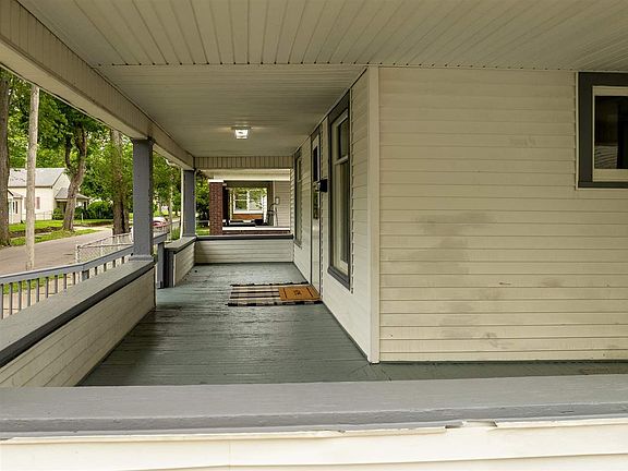 4th image of 1125 Hunt St