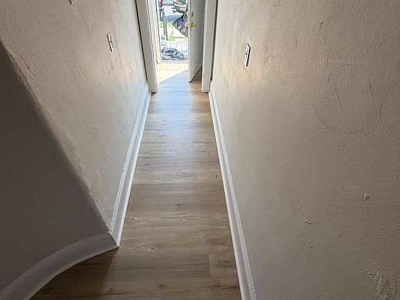 3rd image of 262 Lafayette Ave Floor 2