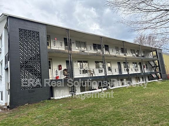 3rd image of 3400 Camp Chase Dr APT 2B