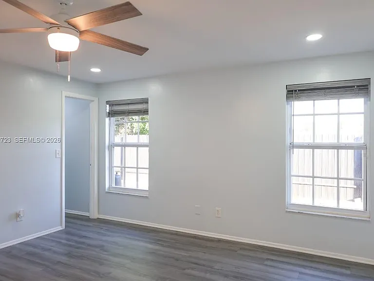 1206 SE 23rd Pl — Photo 8