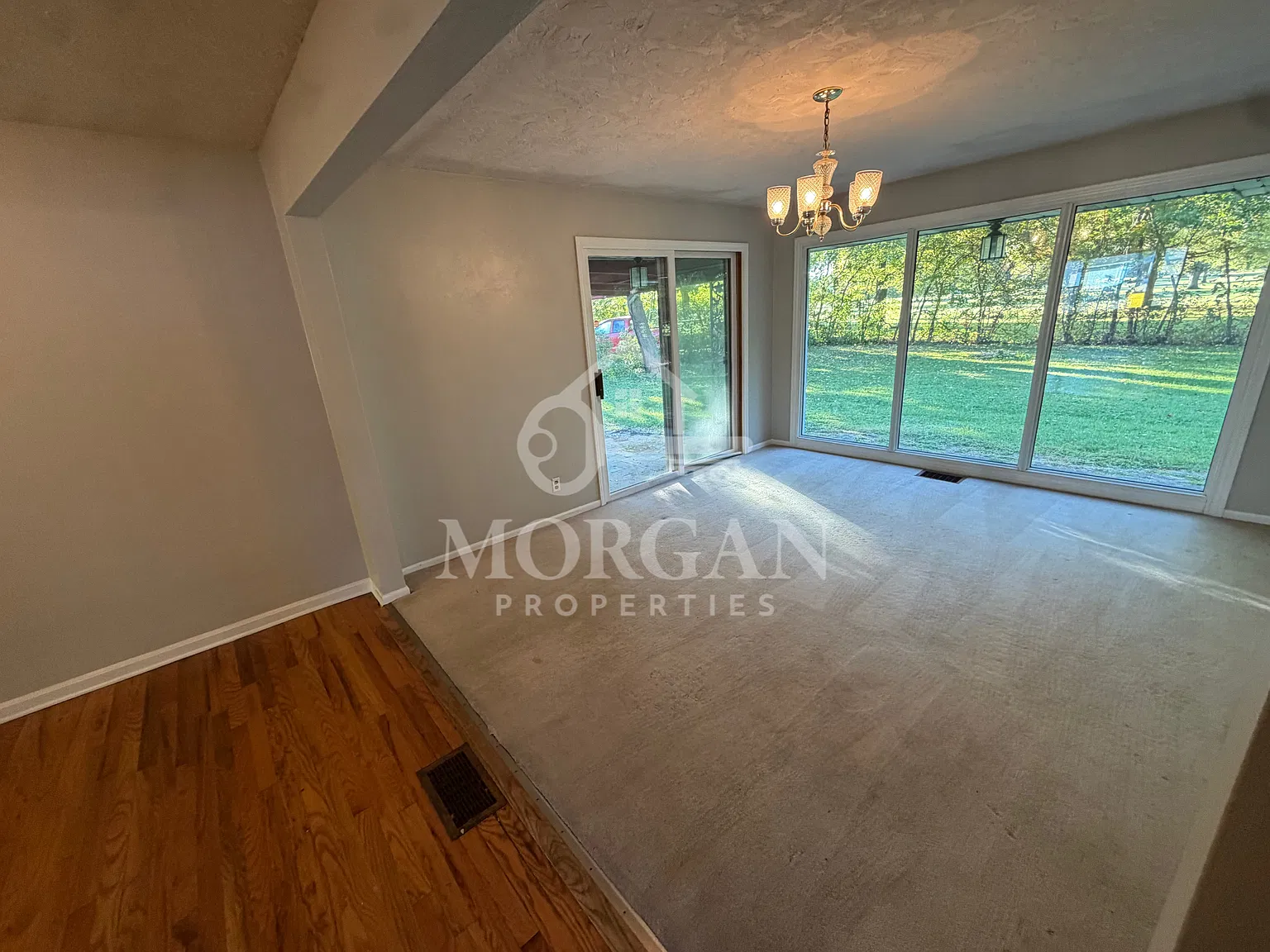 721 W Vinyard St - - — Photo 3