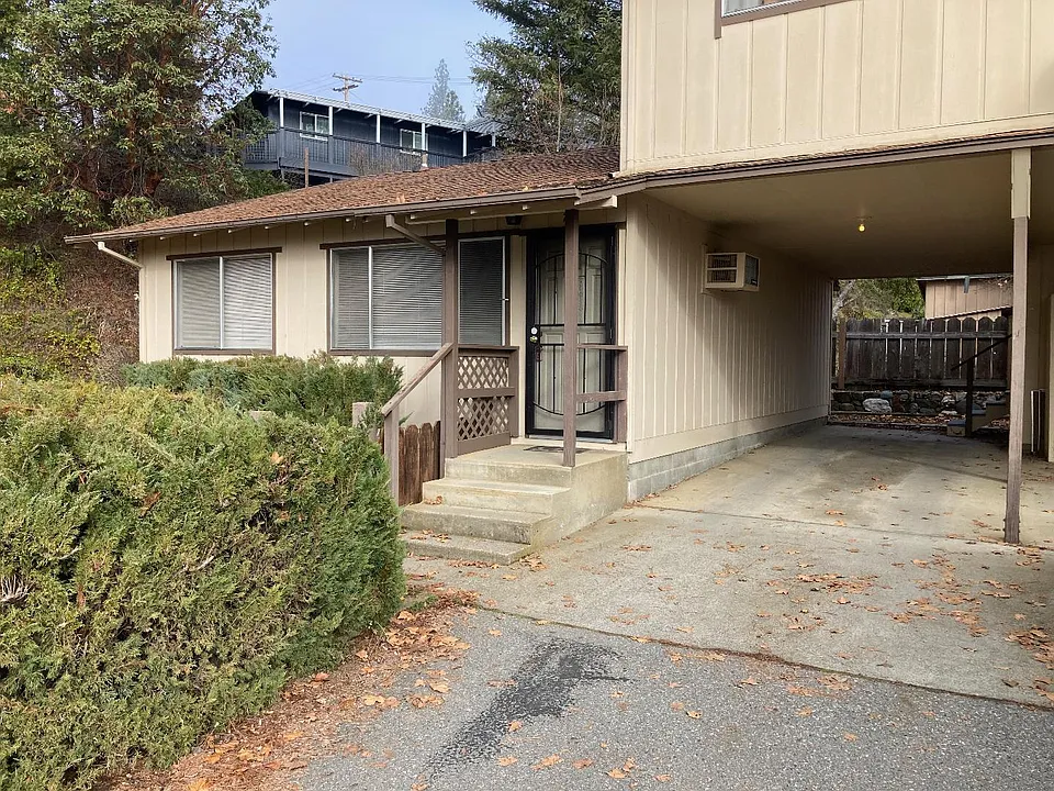 77 Barbara Ave #3