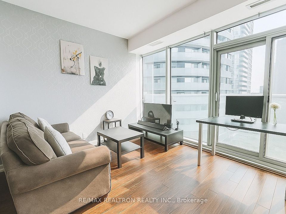 1st image of 12 York St #3301