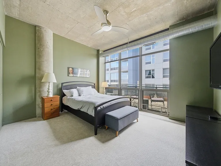 125 E 13th St #1401 — Photo 12