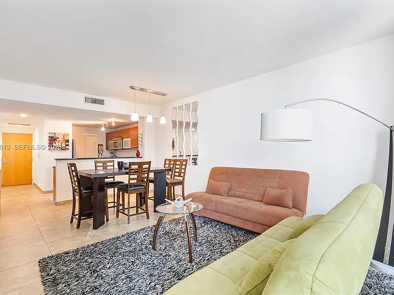 244 Biscayne Blvd #1906 — Photo 3
