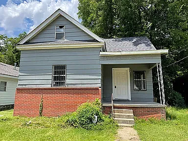 450 Derrick St Photo 1