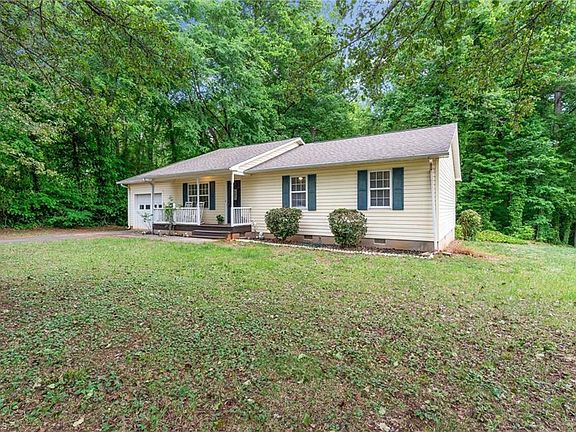 4th image of 793 Sain Rd