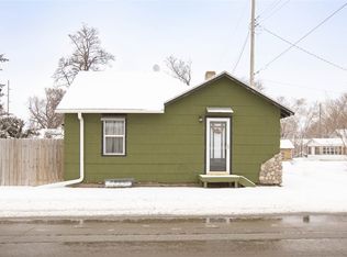 1108 E B St, Mccook, NE 69001