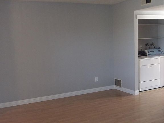 2nd image of 614 Crescent Ave