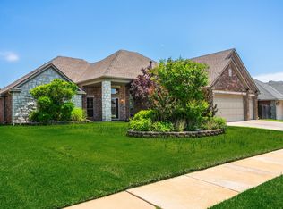 17104 Holly Burn Cir, Edmond, OK 73012