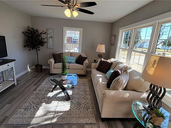 4th image of 4 Williamson Dr
